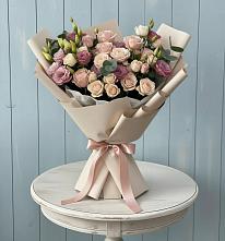 Букет цветов из:  Розы и Лизиантусы в Домне