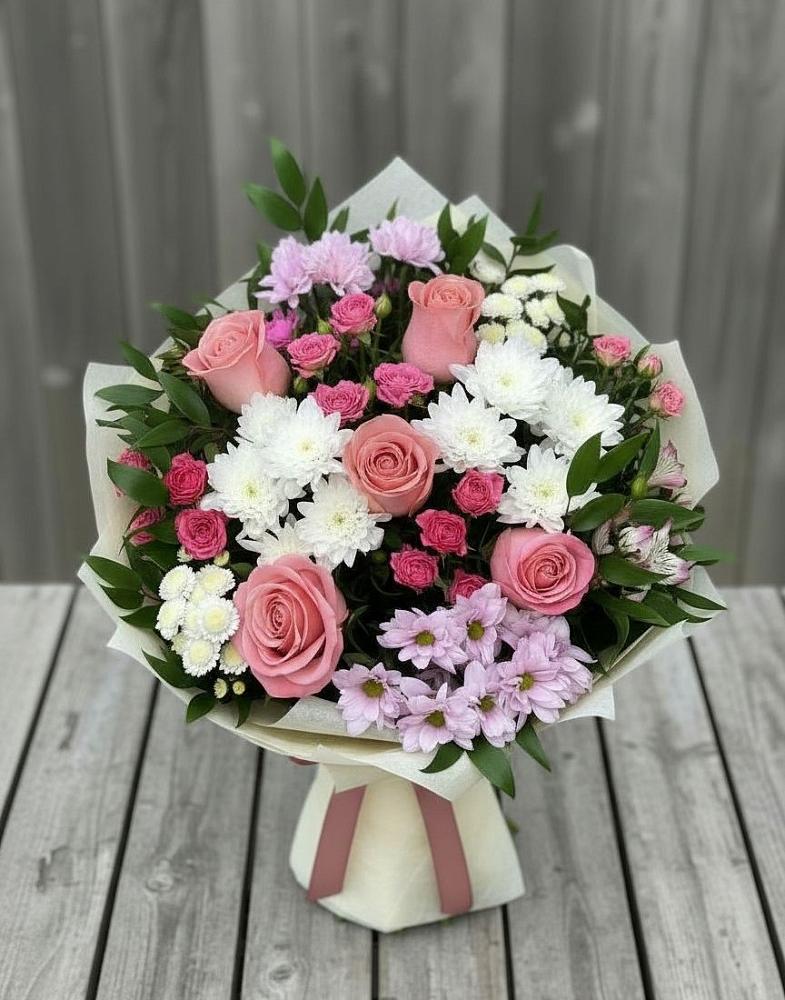 Букет цветов из: Альстромерии, Гвоздики, Розы и Хризантемы в Домне