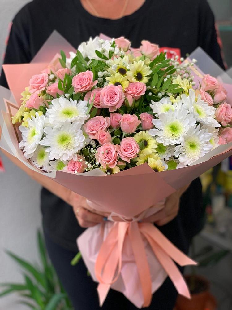 Букет цветов из: Розы и Хризантемы в Домне