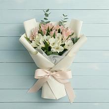 Букет цветов из:  Альстромерии #REPLACE_PRED# Домне