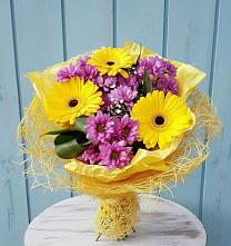 Букет цветов из:  Хризантемы и Герберы в Домне
