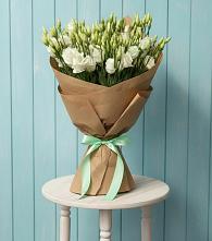 Букет цветов из:  Лизиантусы в Домне