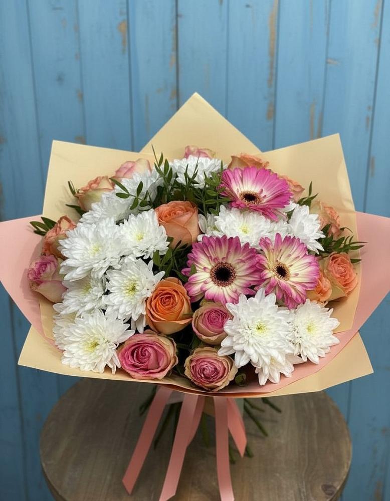 Букет цветов из: Розы, Герберы и Хризантемы в Домне