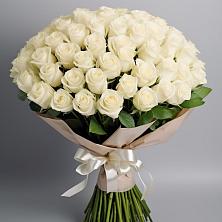 Букет 101 беля роза Белоснежка в Домне