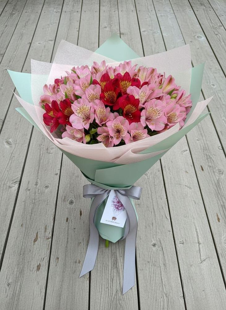 Букет цветов из: Альстромерии в Домне