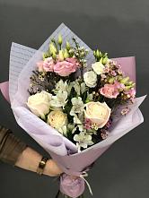 Букет цветов из:  Альстромерии, Розы и Лизиантусы #REPLACE_PRED# Домне