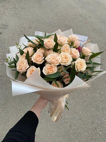 Букет Кремовые розы Латте в Домне