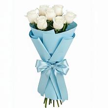 Букет 7 белых роз Проуд в Домне