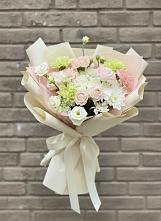 Букет цветов из:  Гвоздики, Розы, Лизиантусы и Хризантемы в Домне