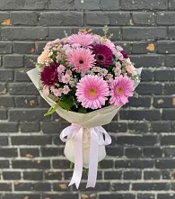 Букет цветов из:  Герберы и Хризантемы в Домне