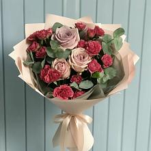 Букет цветов из:  Гвоздики и Розы в Домне
