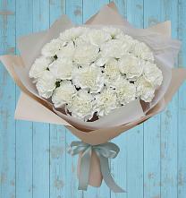 Букет цветов из:  Гвоздики в Домне