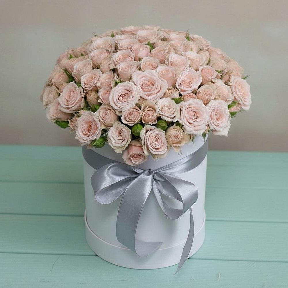 Цветочная композиция из Розы в шляпной коробке в Домне